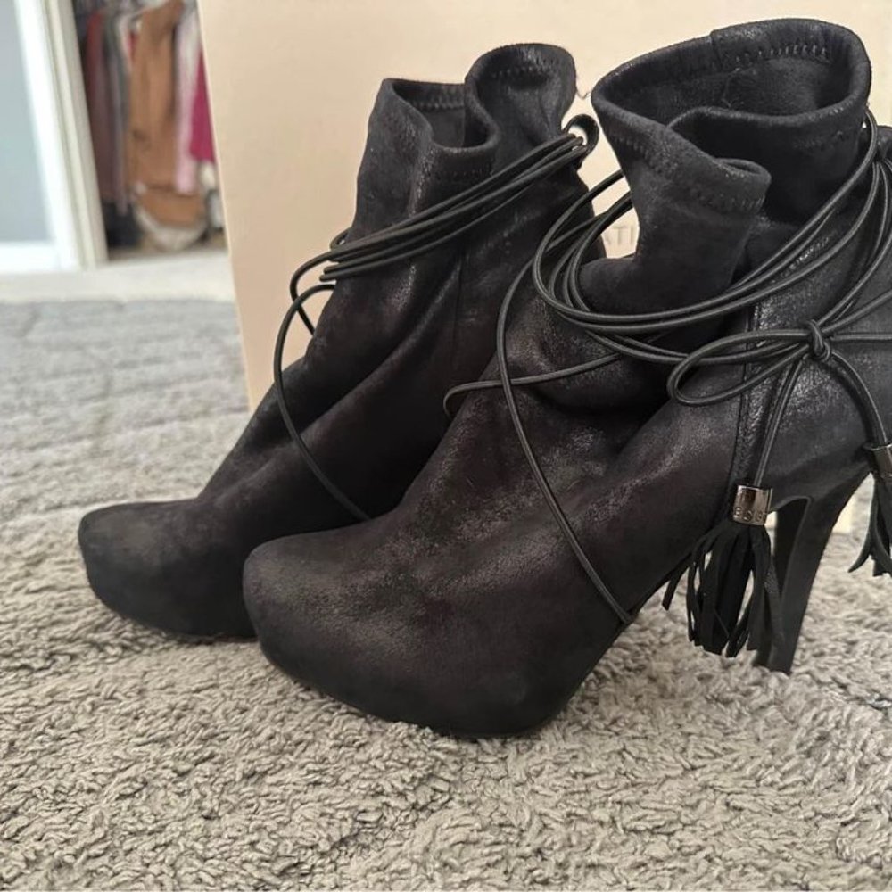BCBGeneration Boots - Picture 4 of 5